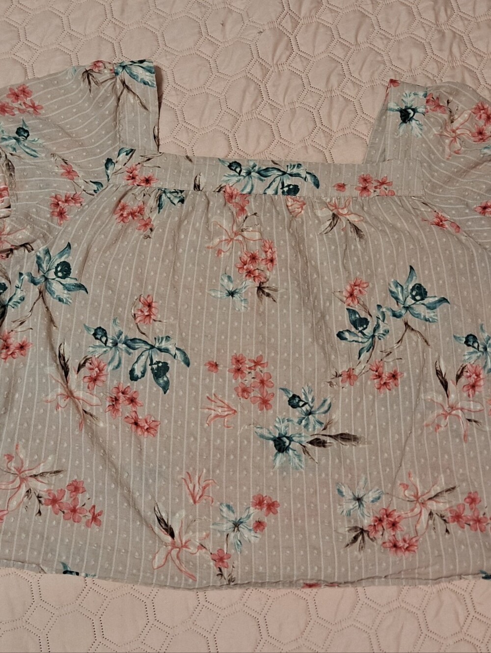 Torrid Floral Square-Neck Camisole in Light Gray with Pink & Teal Flowers Size 4 - Picture 7 of 7